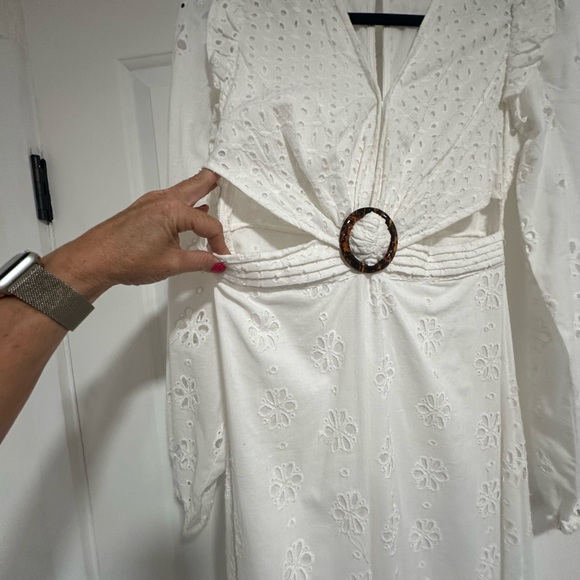 Gorgeous maxi dress, great detail, lined, sophisticated cut outs excellent cond. - Picture 8 of 8